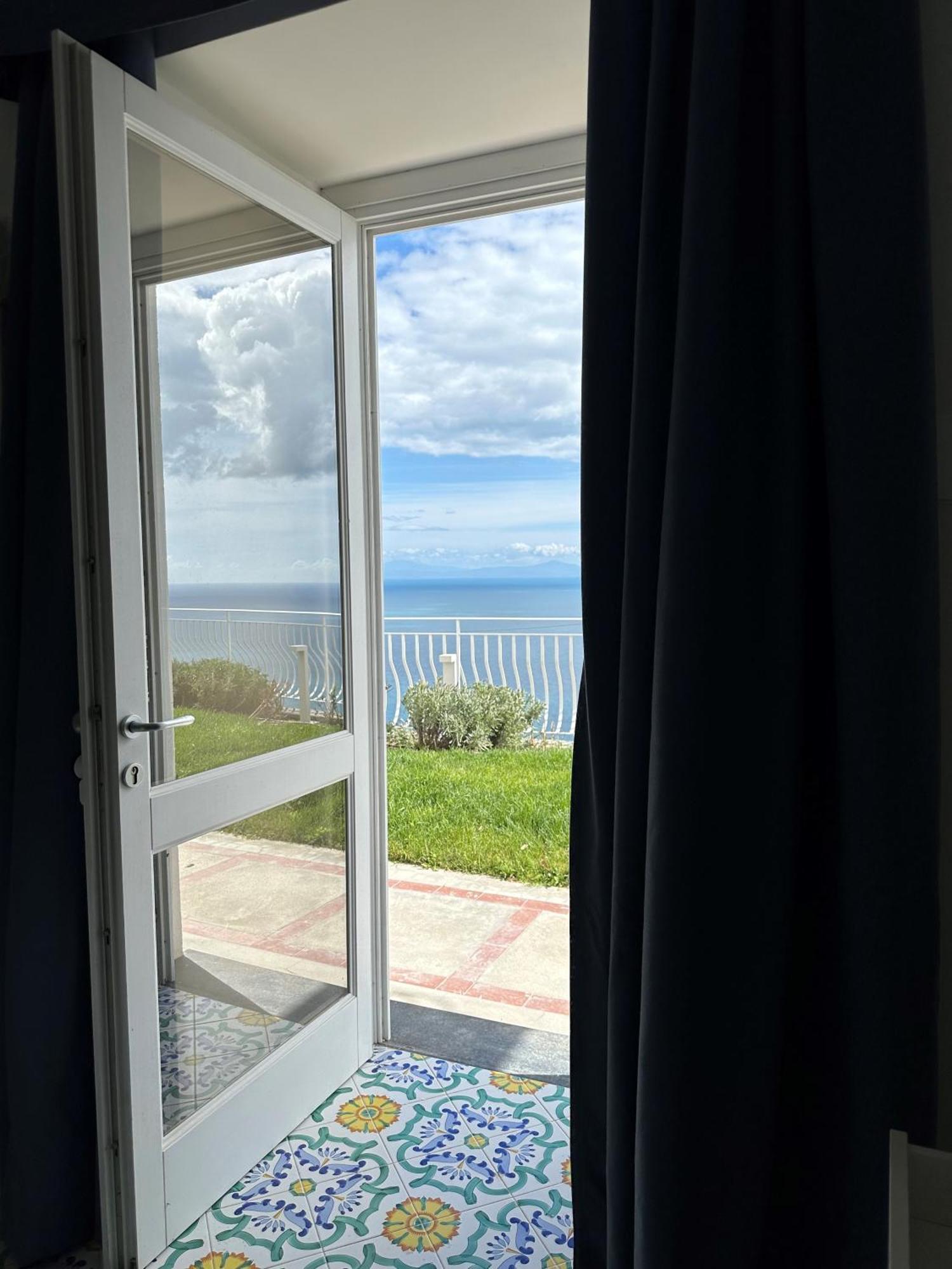 Le More Di Praiano Eksteriør billede