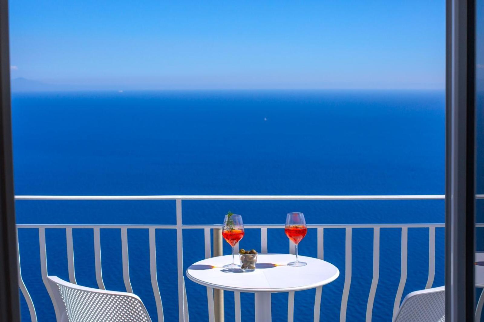 Le More Di Praiano Eksteriør billede